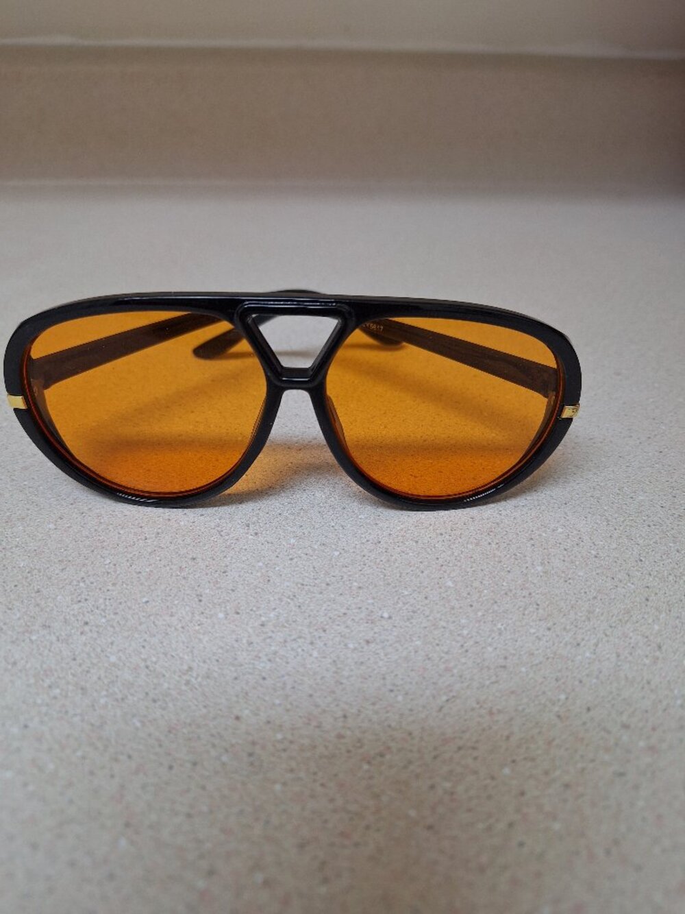 FASHION SIN GLASSES.NEW.